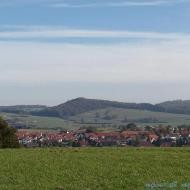 Ortsteil Sonnenbühl Undingen im Hintergrund Hohen Genkingen